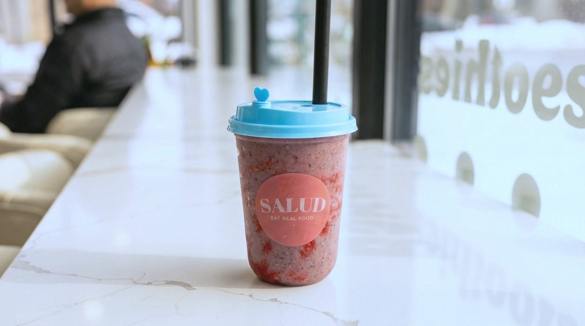 Smoothies and açaí bowls too